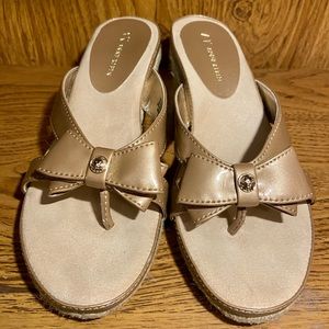 Anne Klein Tan sandals size 6